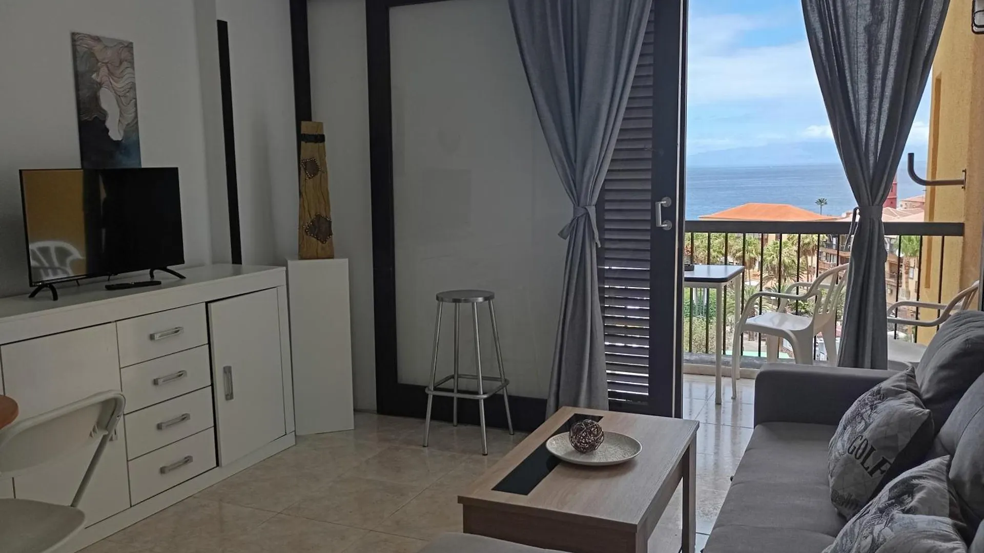 Apartments 6 Centre Las Americas For Holiday Playa de las Americas